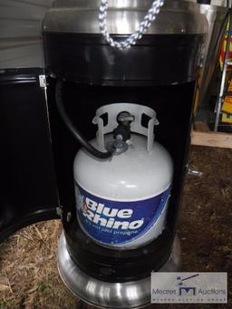 Tall Propane powered heater with bottle