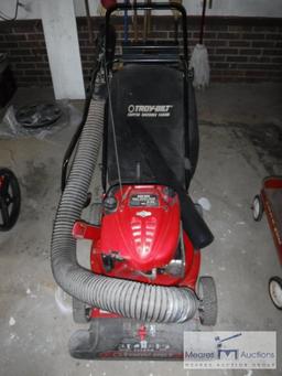 Troy-Bilt CSV 060 - Chipper Shredder Vacuum