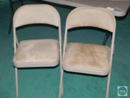 Set of 2 Cushioned Folding Chairs