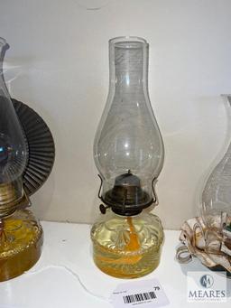 Hurricane Lamps with One Reflector and Hurricane Lamp Style Candle Holder