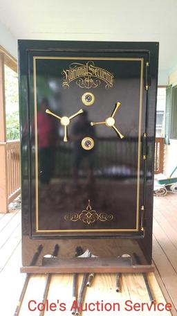 National Security Mag-S fireproof gun safe in excellent condition.Huge capacity and in excellent