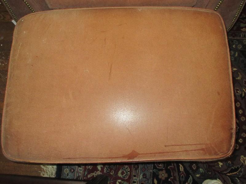 Tyndall Manor Furniture Classic Design Oversized Leather Lounge Arm Chair Brass Tack Trim