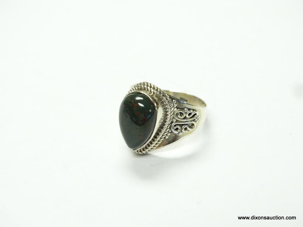 .925 STERLING SILVER AMAZING DETAILED BLOODSTONE RING SIZE 6.5 (RETAIL $59.00)