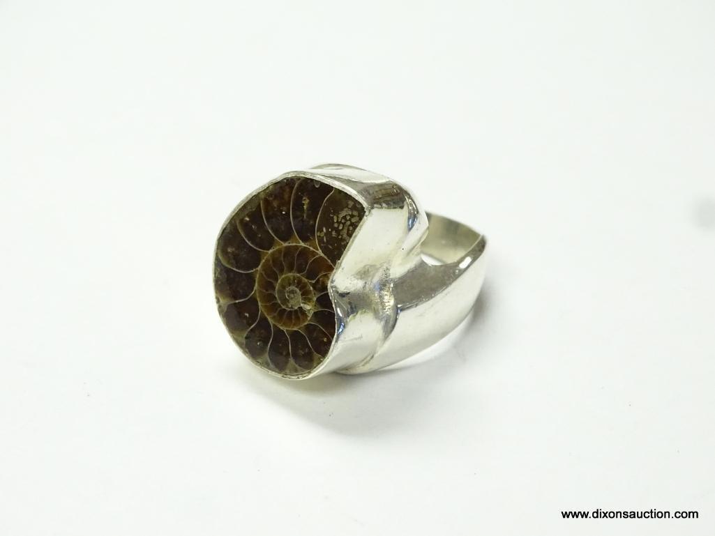 .925 STERLING SILVER HENRY AMMONITE FOSSIL RING SIZE 8 (RETAIL $79.00)
