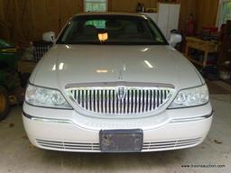 2004 LINCOLN CAR; 2004 LINCOLN ULTIMATE 4 DOOR SEDAN WITH 123,862 MILES, WHITE WITH LIGHT GRAY