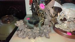 CAST IRON FLORAL PICTURE STAND, DEPICTS 2 BUTTERFLY ON SOME FLOWERS, 6"X6 1/2"W