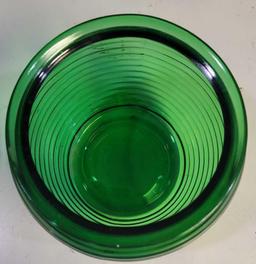 Vintage Emerald Green Glass Ribbed Vase $2 STS