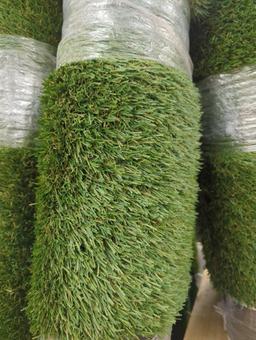 (1 Roll) TrafficMaster Landscape 6 ft. x 7.5 ft. Green Artificial Grass Rug, Appears to be New in