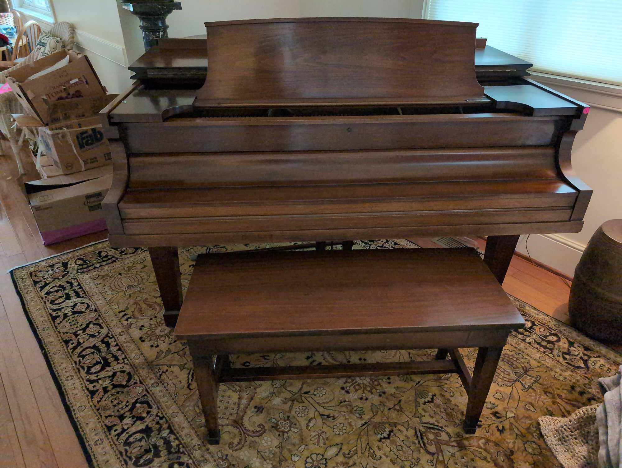 (MIDBKH) WELTE BABY GRAND PIANO & PIANO BENCH, MODEL #71760. APPEARS TO BE IN GOOD USED CONDITION,