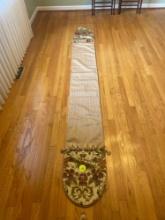Table Runner $1 STS