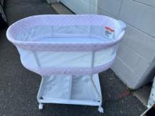 DELTA Baby Bassinet Beside Bed- Great condition
