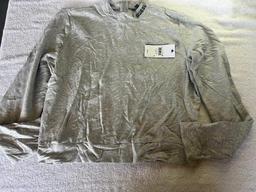 GUESS HArriet Top- Light Grey- Retail $49- *NEW- Size Large