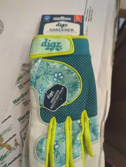 Lot of 6 Digz Gardener Large Glove, Retail Price $15/Each, Appears to be New, What You See in the