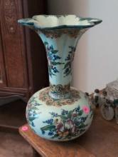 (LR) VINTAGE PAULS HAND MADE AND PAINTED PORTUGAL VASE. MARKED ON THE BOTTOM. IT MEASURES 13-1/2"T.