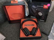 (LR) BRAND NEW JBL BY HARMAN J55I ON-EAR HEADPHONES WITH JBL PURE BASS AND MIC/REMOTE.