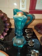 (KIT) LOT OF 2 ITEMS TO INCLUDE, WESTMORELAND ANTIQUE OIL LAMP ELECTRIC BLUE PEDESTAL WHALE LAMP,
