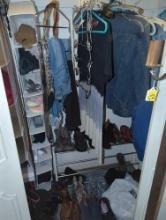 (BR1) CONTENTS OF CLOSET, WOMEN'S CLOTHES, SHOES, CLOTHING HOLDERS, PLASTIC STORAGE (DR)AWERS, ETC.