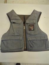 VTG Stearns Sans Souci Type III Flotation Fishing Vest Chest SZ 40-42 Med Adult. Comes as is shown