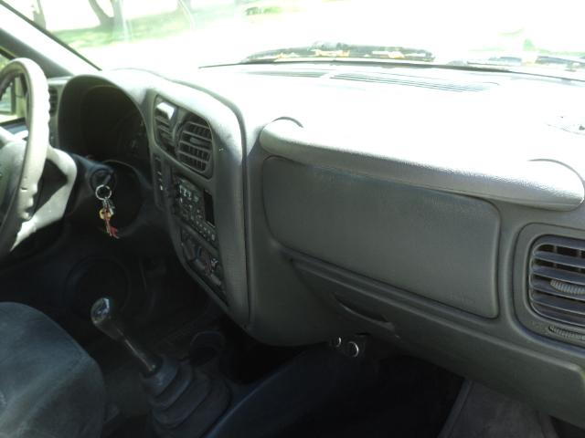 2000 Chevrolet S10 LS reg. cab pickup, 2.2L