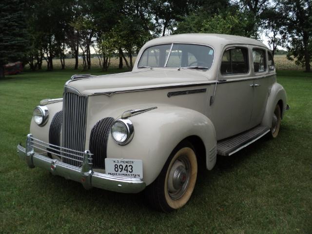 1941 Packard 110 4-door sedan
