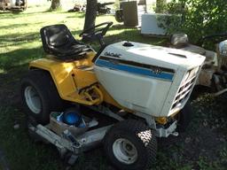 Cub Cadet 2072 garden tractor, 60" deck, 857 hours