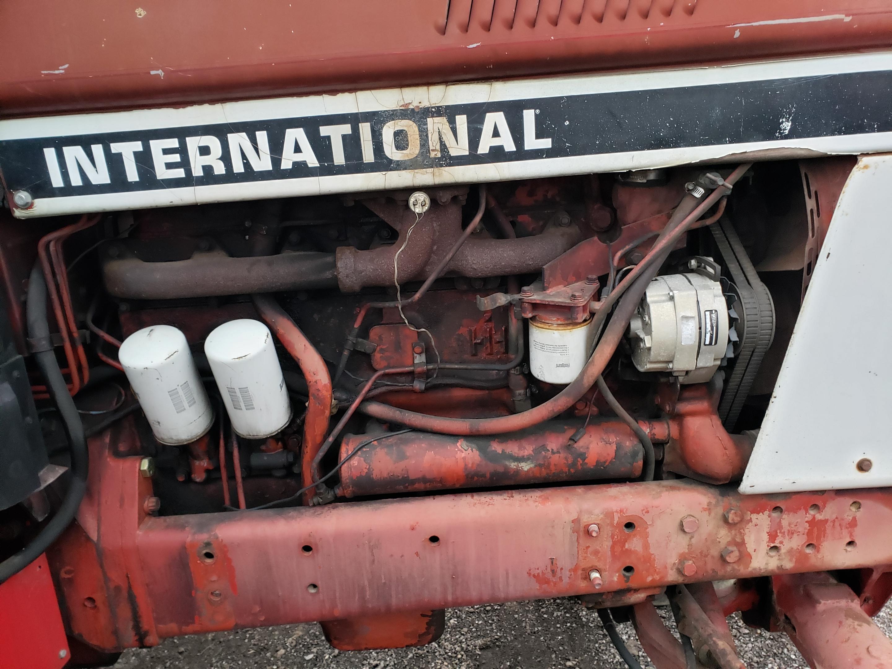1978 IH 1086 Tractor