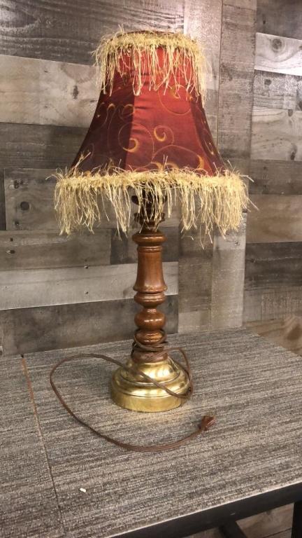 BALUSTER ECCENTRIC TABLE LAMP