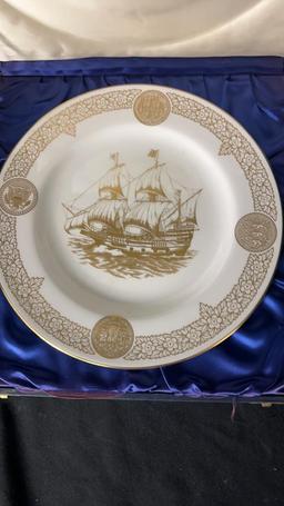 THE STATUE OF LIBERTY & THE MAYFLOWER PLATES