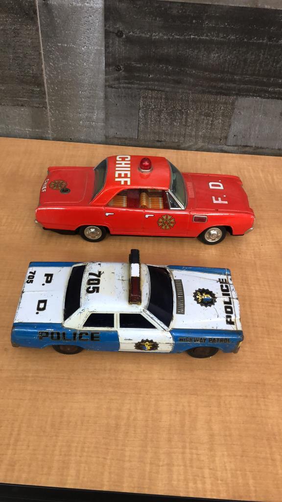FIRE CHIEF & HIGHWAY PATROL TIN BATTERY CARS