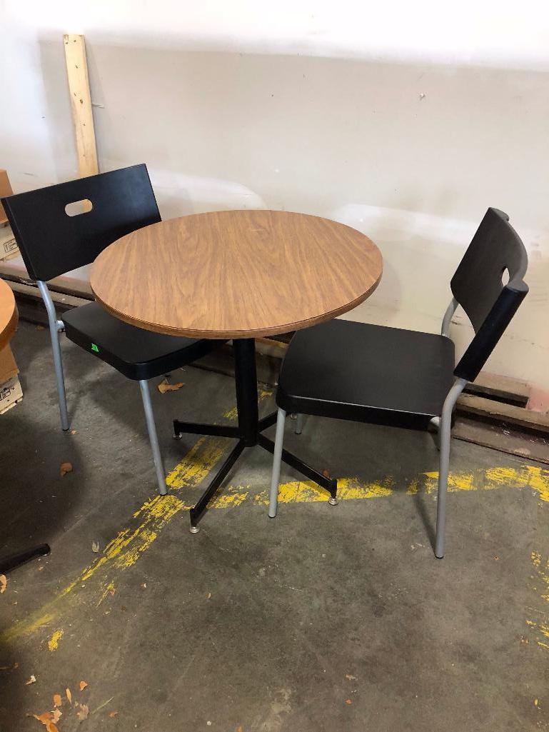 Break Room Table w/ 2 Matching Chairs, Table 30" Round