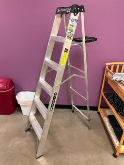 Louisville Aluminum 6ft A-Frame Step Ladder