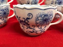 Meissen Blue Onion: 8 tea cups