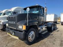 1996 MACK CH613 TRUCK TRACTOR VN:W061235 powered by Mack diesel engine, equipped with power