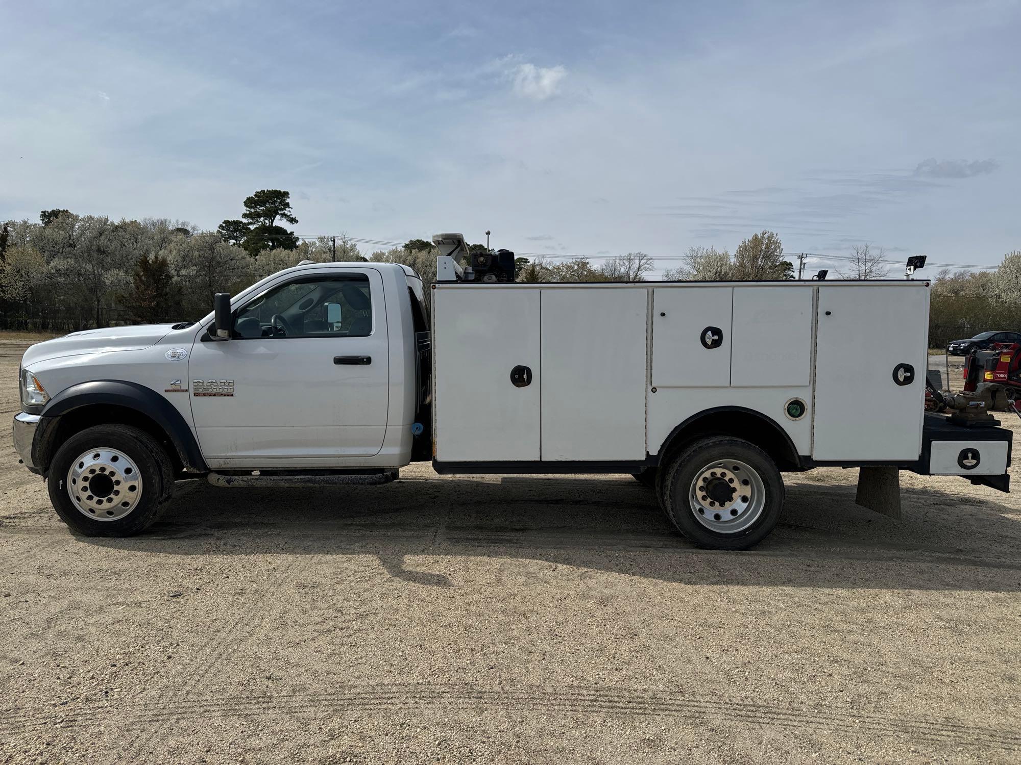 2018 DODGE RAM 5500 SERVICE TRUCK VN:3C7WRNBL5JG320399 4x4, powered by diesel engine, equipped with