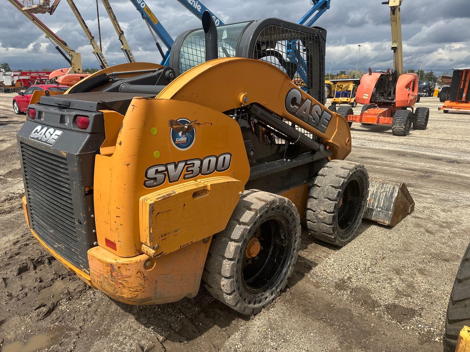 2015 CASE SV300 SKID STEER SN:TFM406675 powered by diesel engine, equipped with rollcage, auxiliary