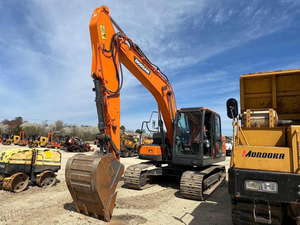 2022 DOOSAN DX140LC-5 HYDRAULIC EXCAVATOR SN:CM0002552 powered by diesel engine, equipped with Cab,
