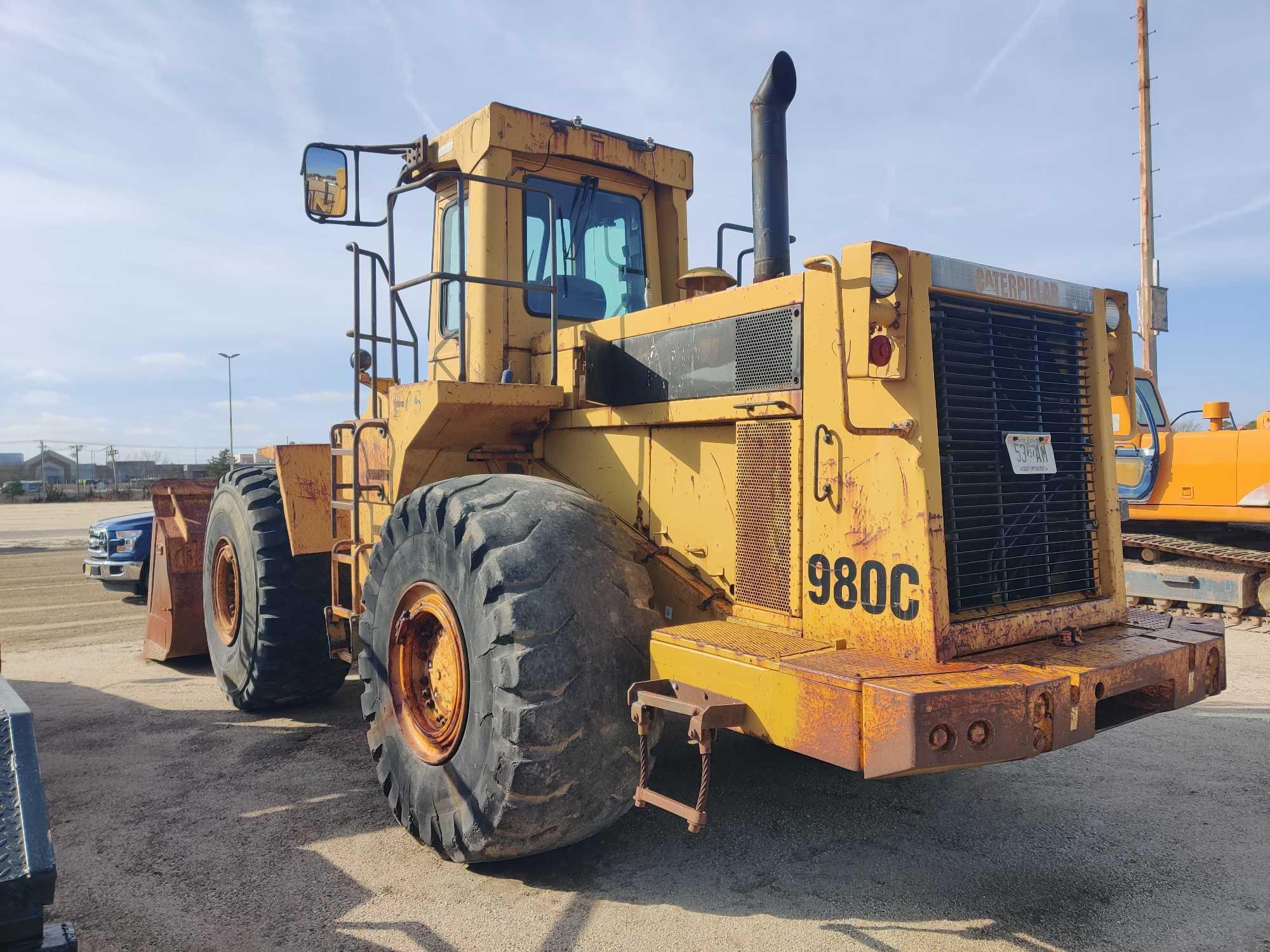 CAT 980C RUBBER TIRED LOADER SN:63X6857 powered by Cat diesel engine, equipped with EROPS, GP