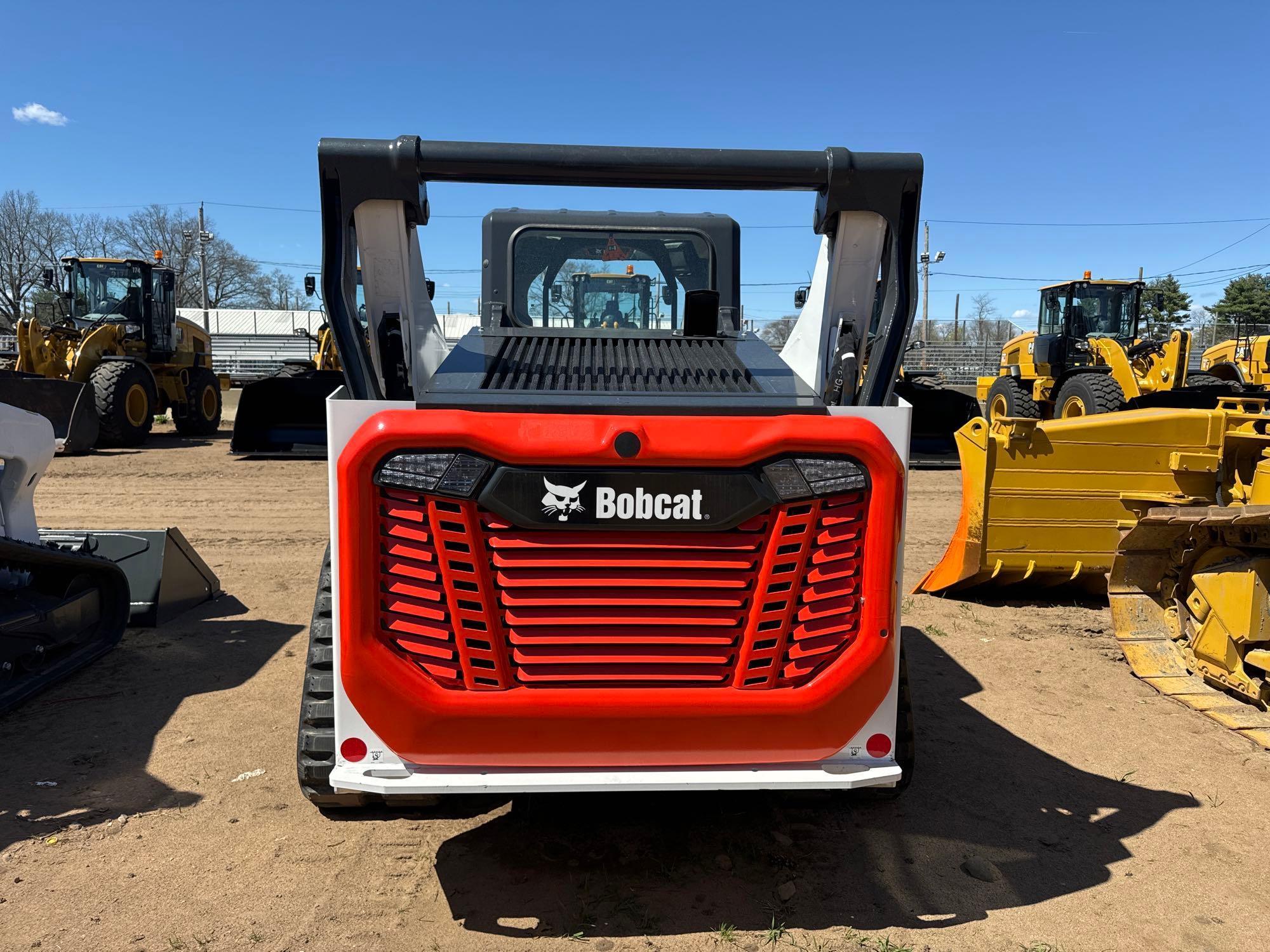 NEW UNUSED 2023 BOBCAT T76 RUBBER TRACKED SKID STEER... SN-6334...powered by diesel engine, equipped