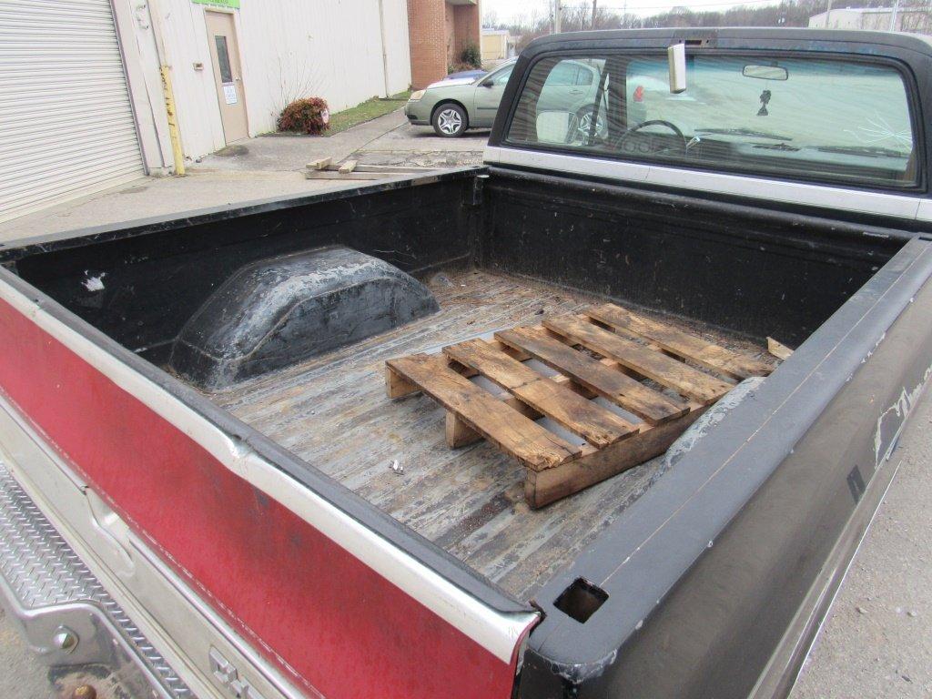 2001 Ford F-450 Super Duty Stake Bed
