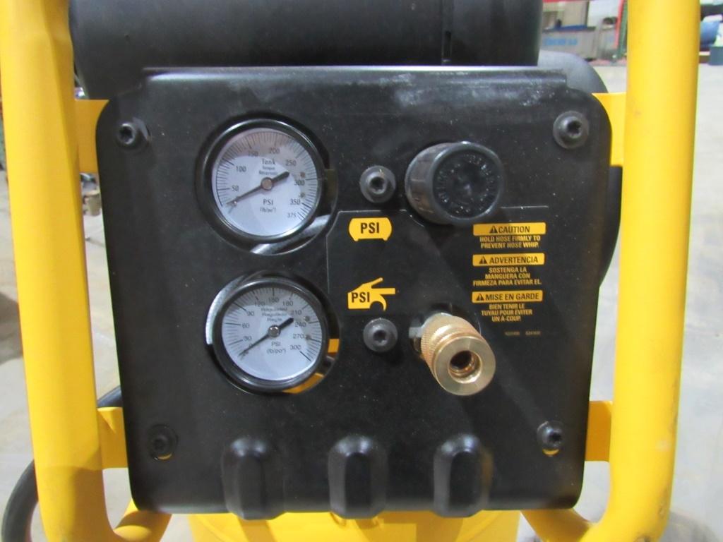 DeWalt 15 Gallon Air Compressor-