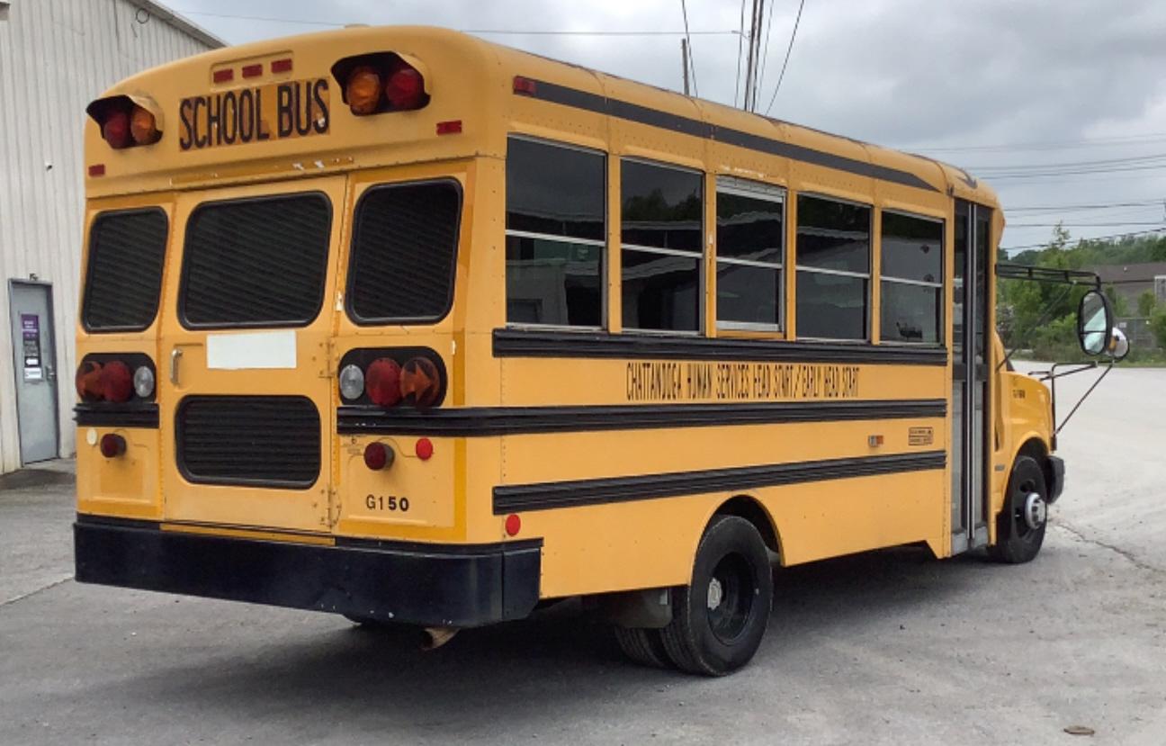 2003 Chevrolet Express 3500 Short School Bus 4x2