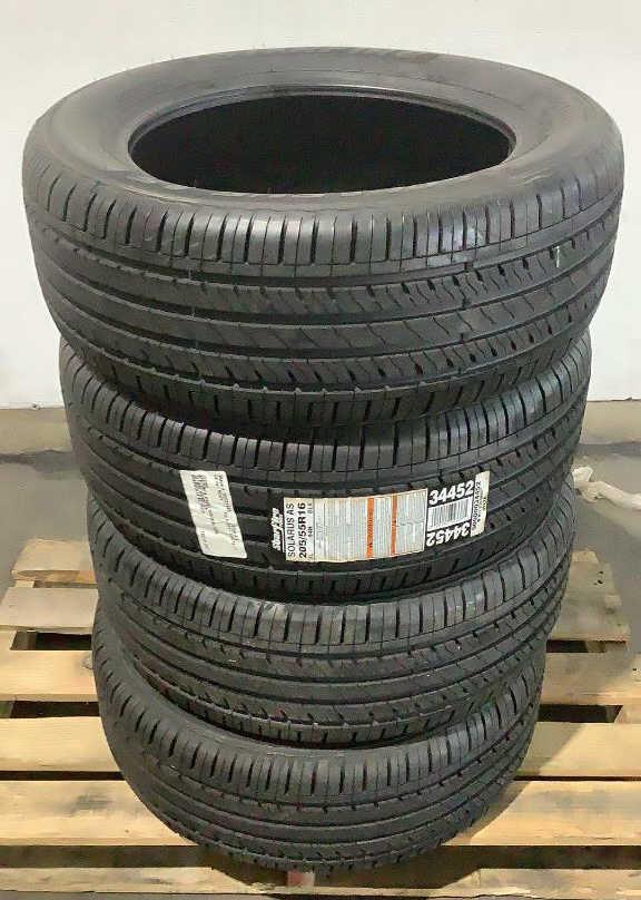 (4) Starfire 205/55R16 Tires Solarus AS