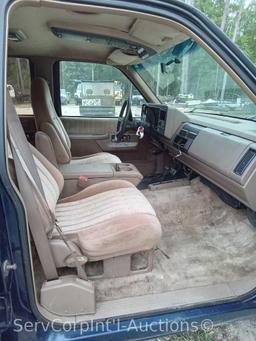 1993 Chevrolet Suburban Multipurpose Vehicle (MPV), VIN # 1GNFK16K3PJ386590