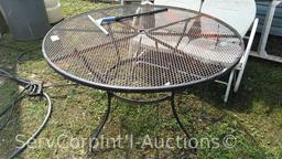 Lot of Round Patio Tabel & Slider Patio Chair