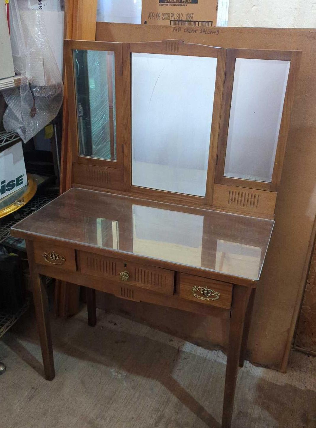 ANTIQUE OAK MIRRORED VANITY WITH CHAIR 55.5x36"x19