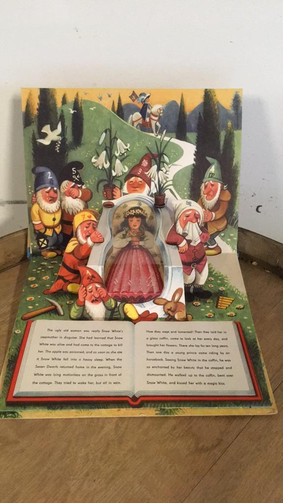 Vintage snow white pop up book