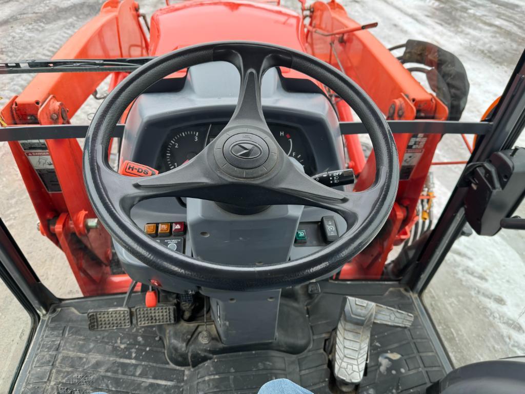 9539 Kubota L4060D Tractor