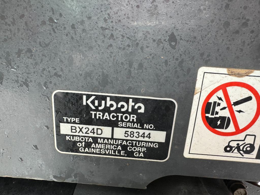 9722 Kubota BX24 Tractor Loader Backhoe