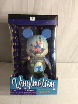 Collector Disney Vinymation Celebrating In The Air Figure 9" Vinyl 6.3/4"w By 11" Tall Box Size