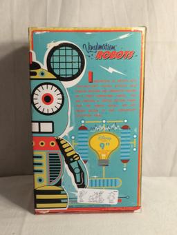 Collector Disney Vinylmation Robots Limited Edition Of 600 Green Reflector 6.5w by 11.5" t Box Sz
